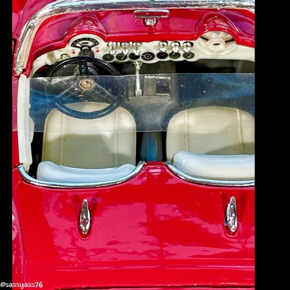 ▪️VTG▪️ROAD LEGENDS▪️1.18 Coll Die-Cast Metal 1957 Chevrolet CORVETTE Model - Picture 6 of 13